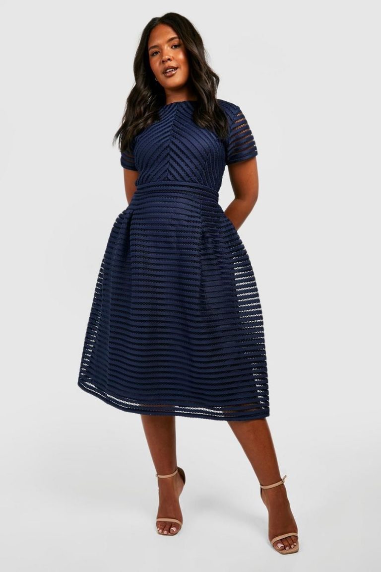 Best Plus Size Midi Dresses for Easy Everyday Style